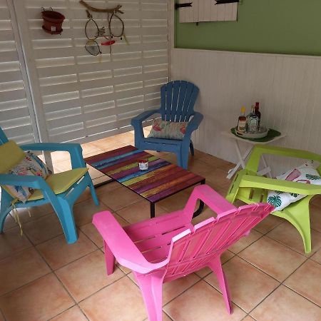 Bel Appartement - Proche Des Plages De Sainte Anne Buitenkant foto