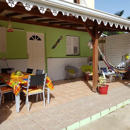 Bel Appartement - Proche Des Plages De Sainte Anne Buitenkant foto